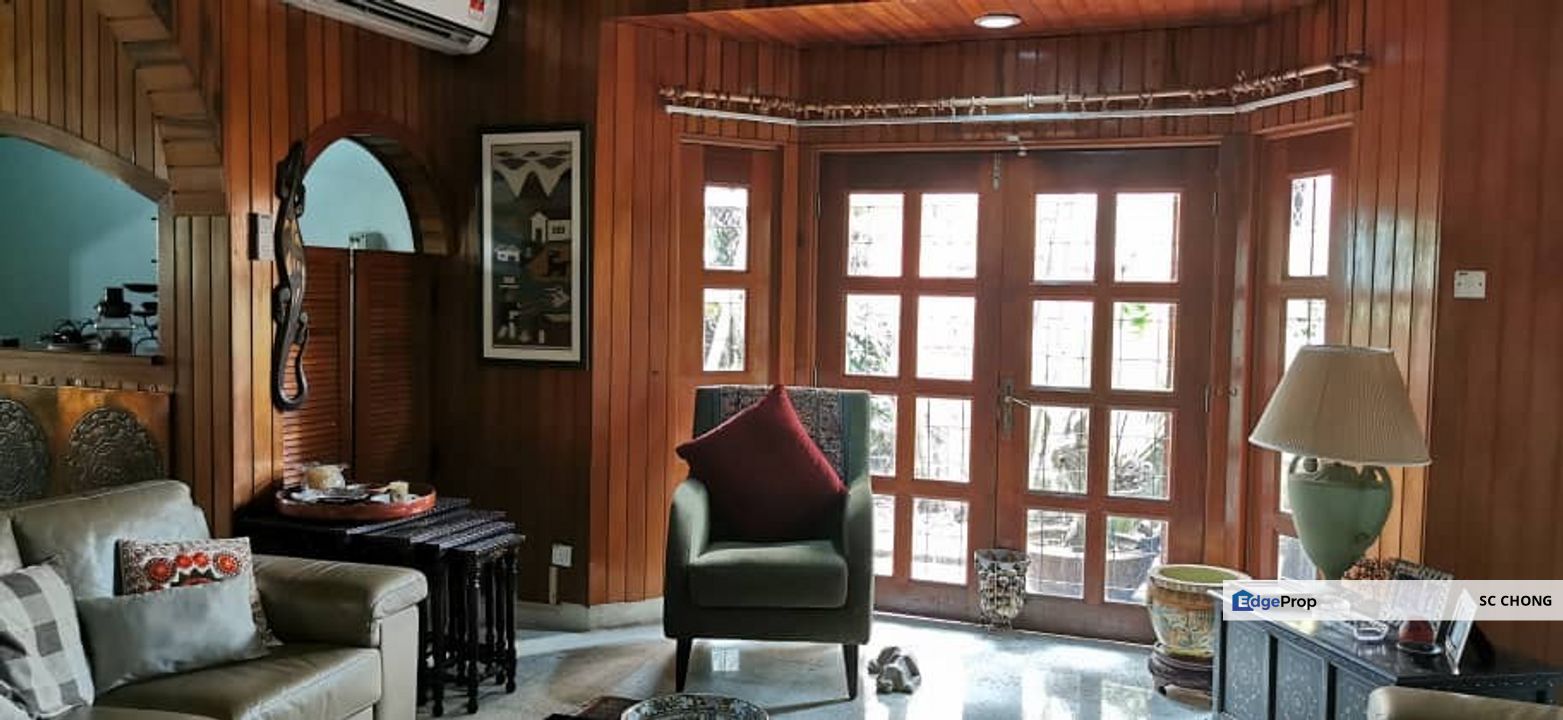 SS 3 Taman Universiti 2 Storey Bungalow House for SALE, Selangor, Petaling Jaya