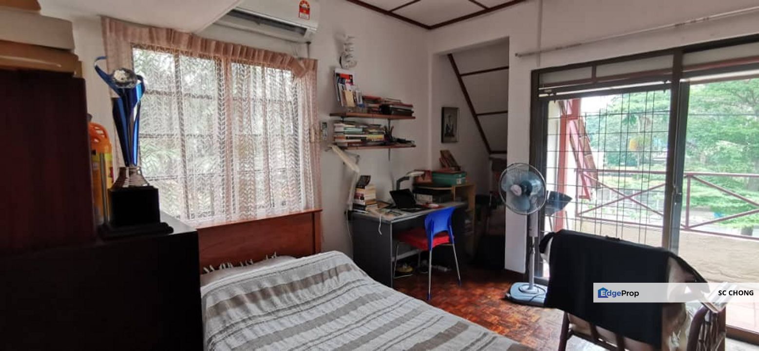 SS 3 Taman Universiti 2 Storey Bungalow House for SALE, Selangor, Petaling Jaya