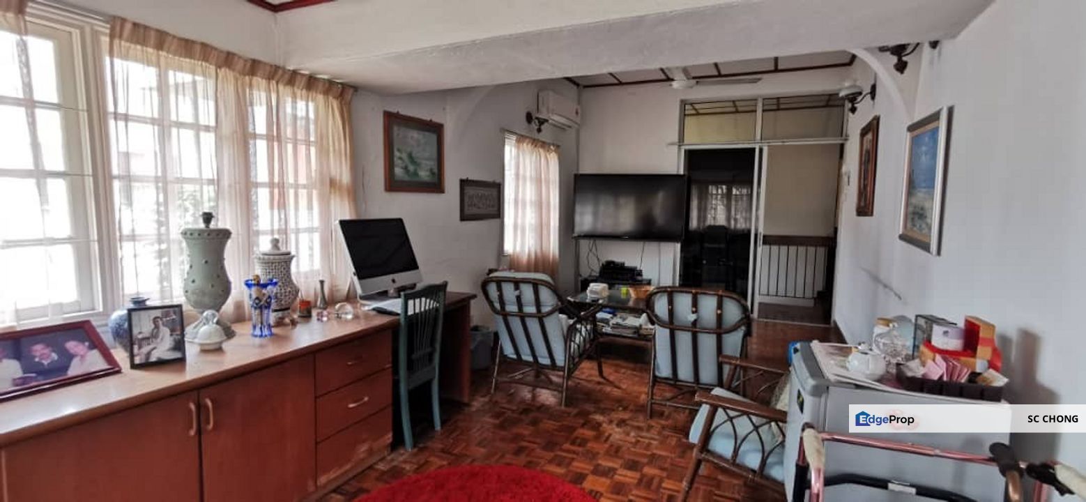 SS 3 Taman Universiti 2 Storey Bungalow House for SALE, Selangor, Petaling Jaya