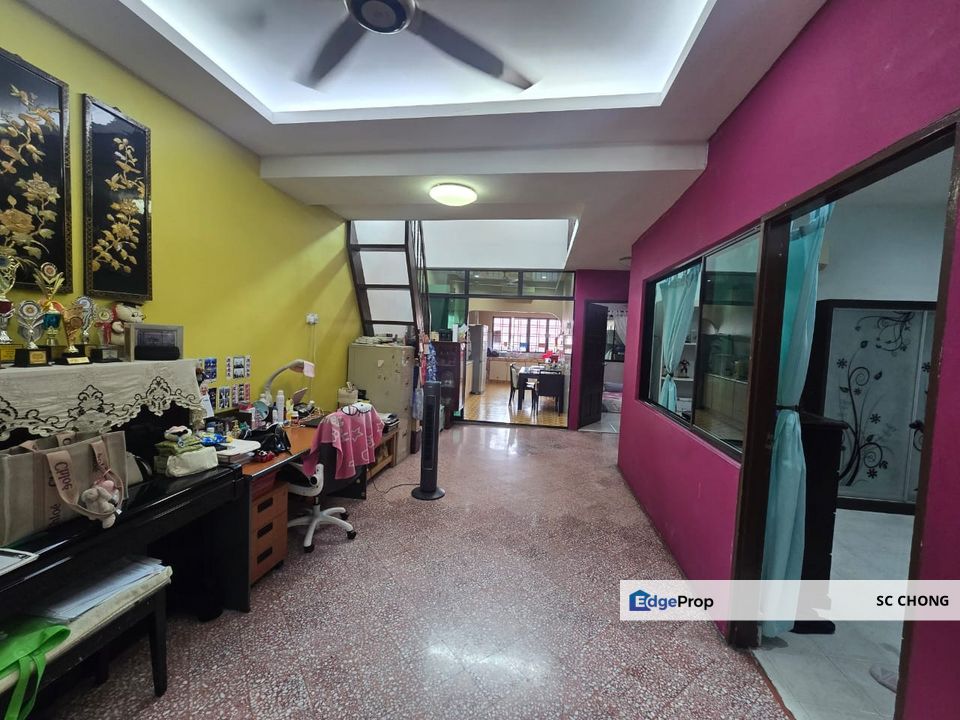 SS 3 Taman Universiti 1 Storey Intermediate Link House for SALE, Selangor, Kelana Jaya