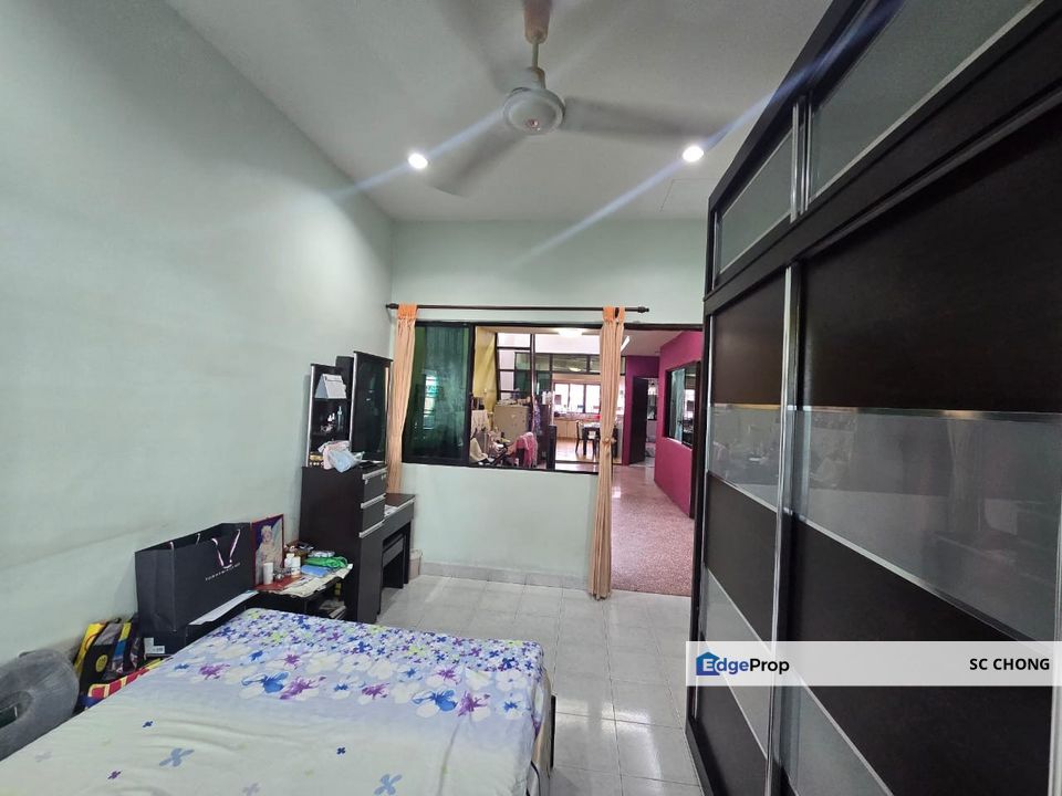 SS 3 Taman Universiti 1 Storey Intermediate Link House for SALE, Selangor, Kelana Jaya