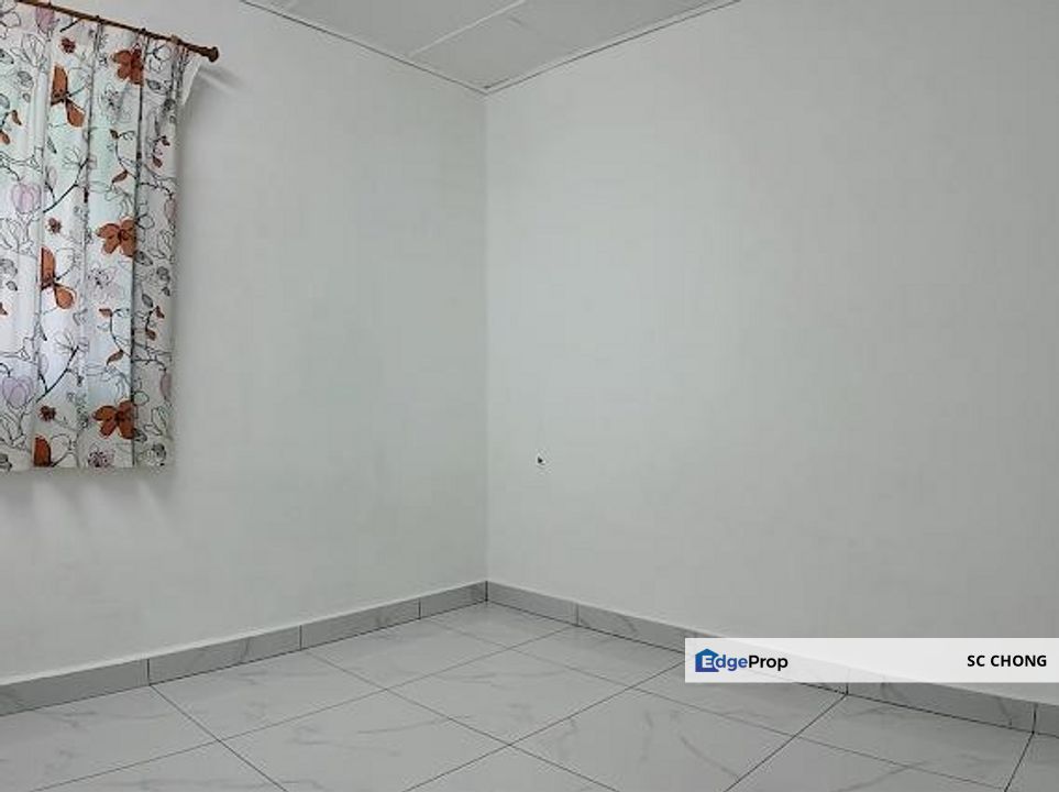 SS3 Taman Universiti 2 Storey Link House for SALE, Selangor, Kelana Jaya