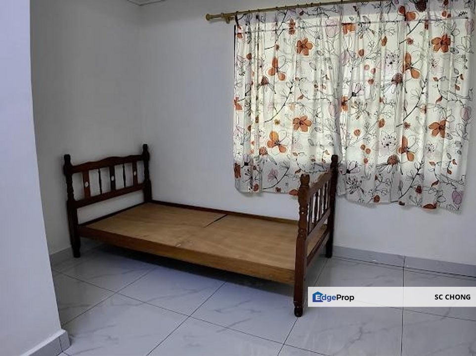 SS3 Taman Universiti 2 Storey Link House for SALE, Selangor, Kelana Jaya