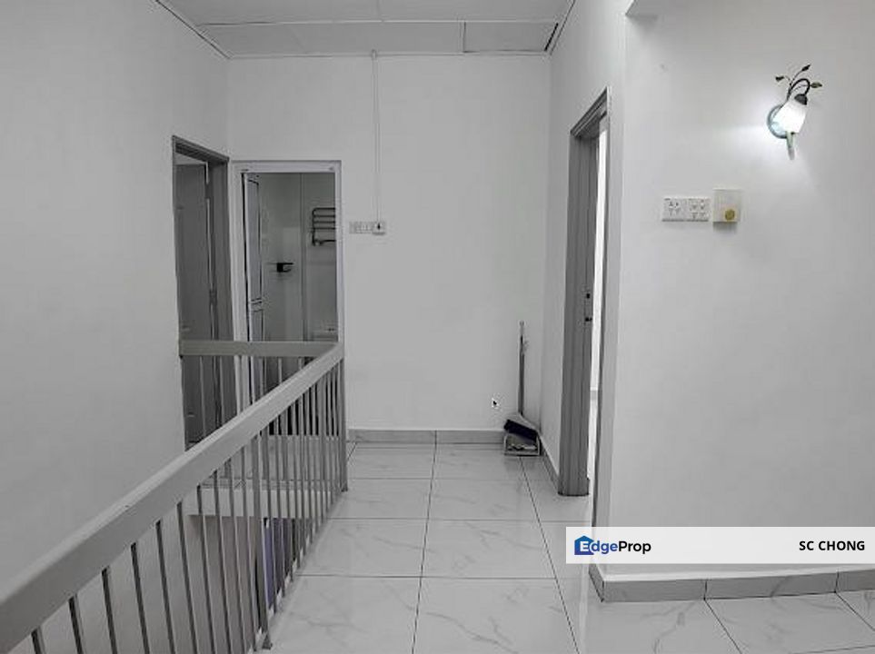 SS3 Taman Universiti 2 Storey Link House for SALE, Selangor, Kelana Jaya