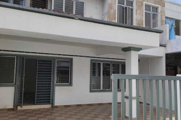 Taman Tepi Sungai ( Taman Teluk Pulai Indah )