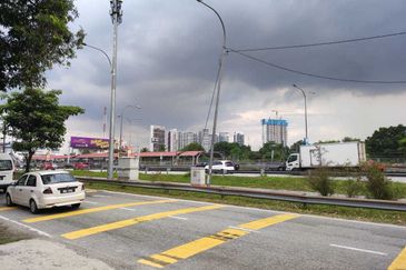 Hicom-Glenmarie Land for rent