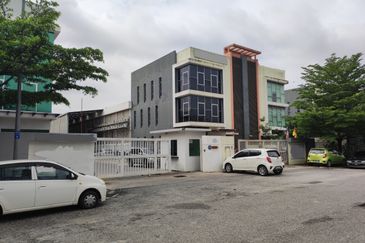 Jalan Bukit Kemuning