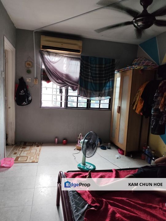 Pangsapuri Pelangi Ara Flat, Selangor, Kayu Ara