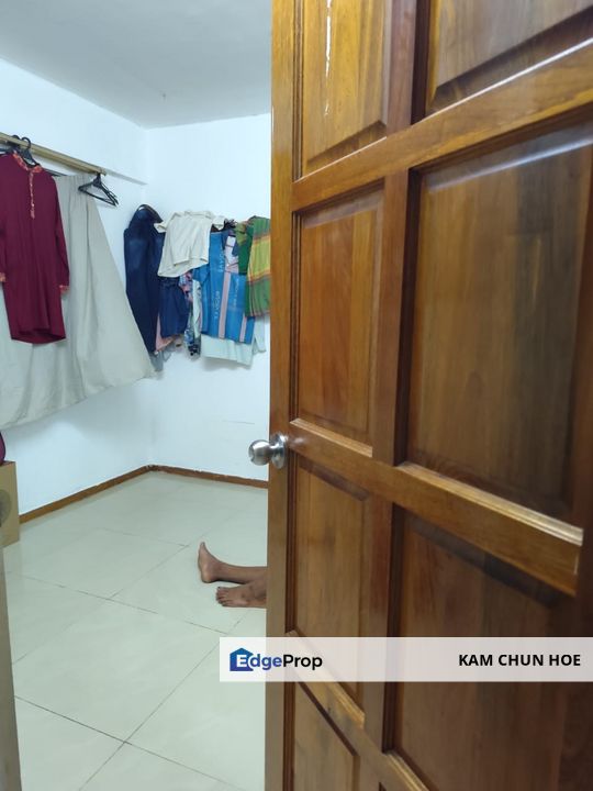 Pangsapuri Pelangi Ara Flat, Selangor, Kayu Ara