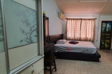 SUBANG SS18 Double Storey Renovated 