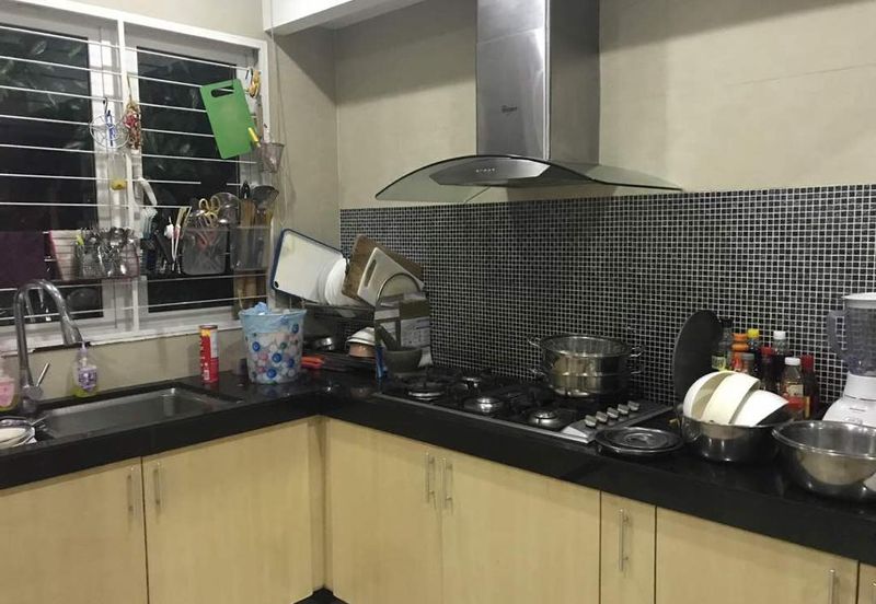 USJ Heights 24x80 2.5 Storeys 