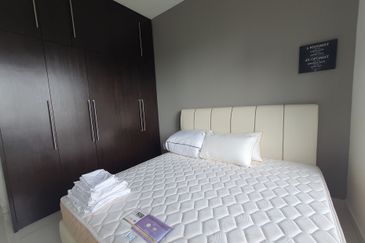 Pandora @ Tropicana Metropark