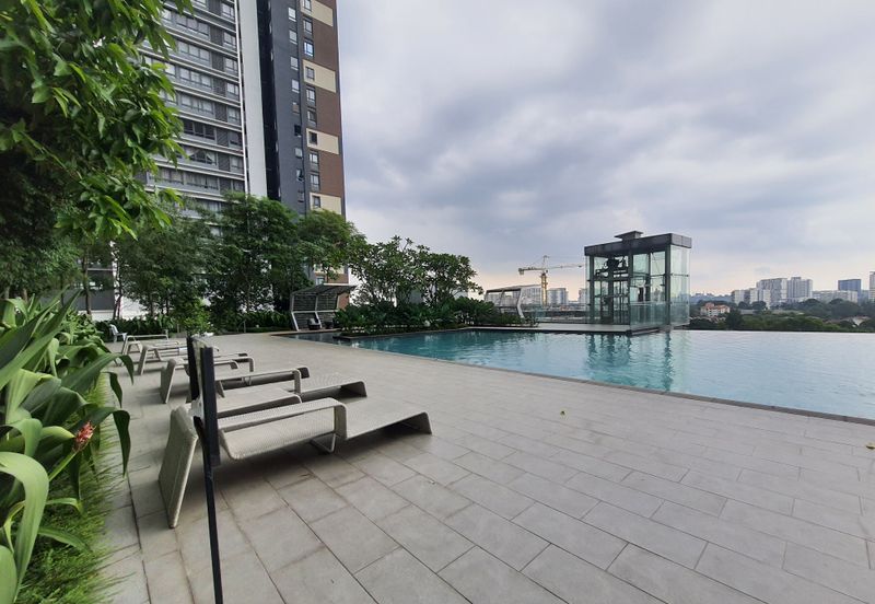 Pandora @ Tropicana Metropark