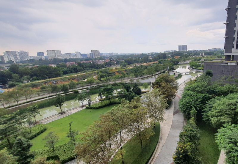 Pandora @ Tropicana Metropark