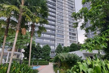 Pandora @ Tropicana Metropark