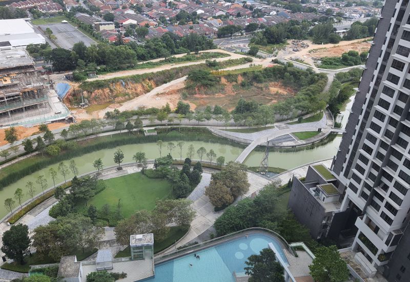 Pandora @ Tropicana Metropark