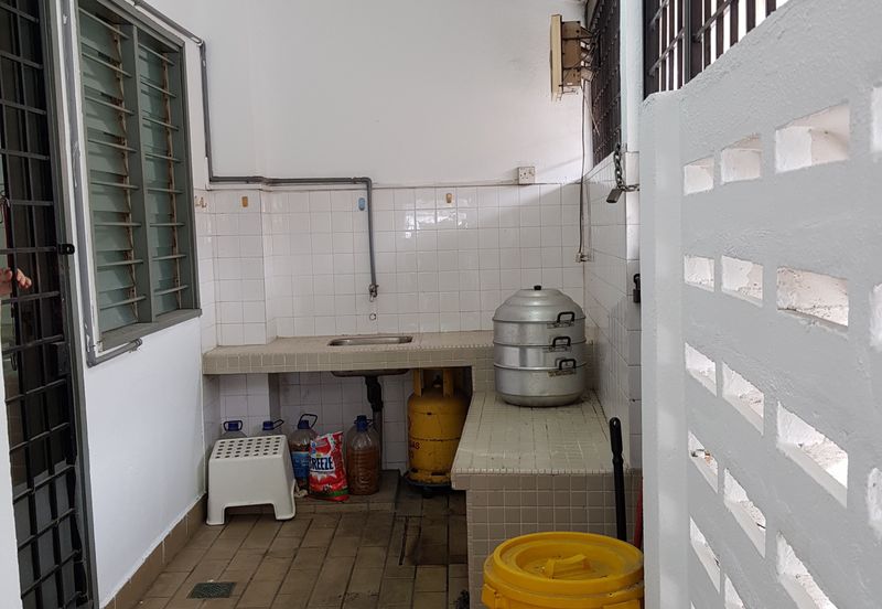 Single storey house in Sri Damansara SD 3