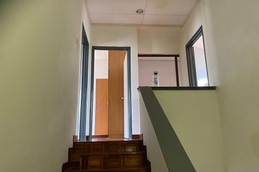 Jalan Putra Indah 9/10