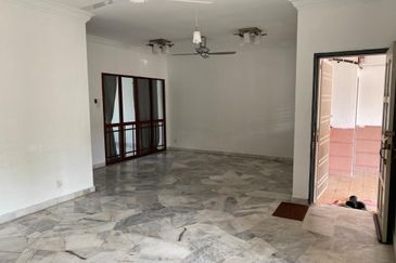 Jalan Putra Indah 9/10