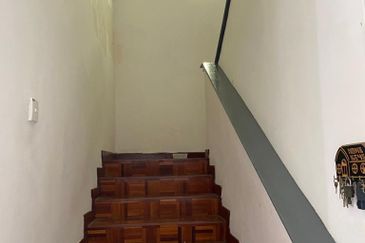 Jalan Putra Indah 9/10