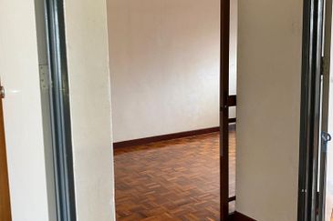 Jalan Putra Indah 9/10