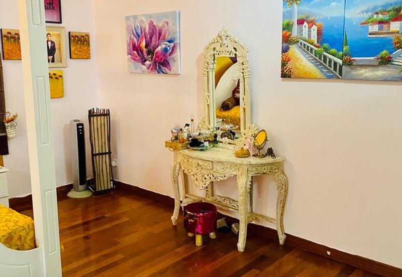 Changkat Kiara Surya