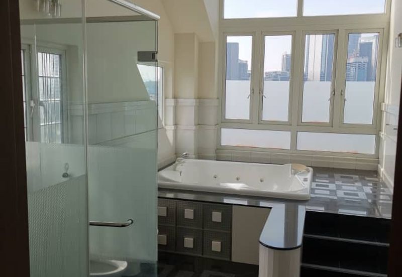 Bukit Pantai, Bangsar