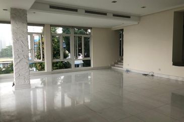 Bukit Pantai, Bangsar