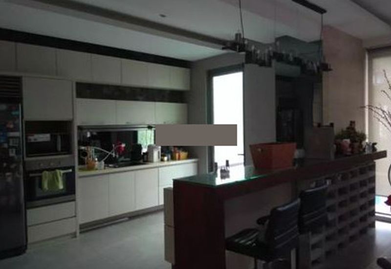 The Villa @ Serai Saujana / Villa Serai Saujana