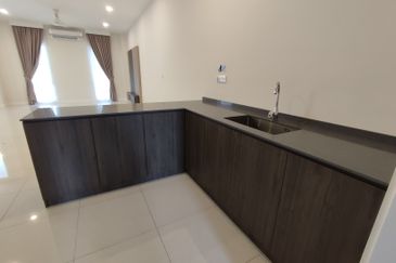 Brand New Unit @ Serene Mont Kiara, Sri Hartamas
