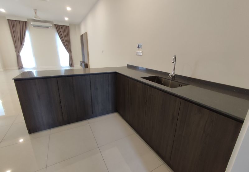 Brand New Unit @ Serene Mont Kiara, Sri Hartamas