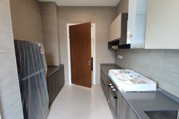 Brand New Unit @ Serene Mont Kiara, Sri Hartamas