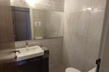 Brand New Unit @ Serene Mont Kiara, Sri Hartamas