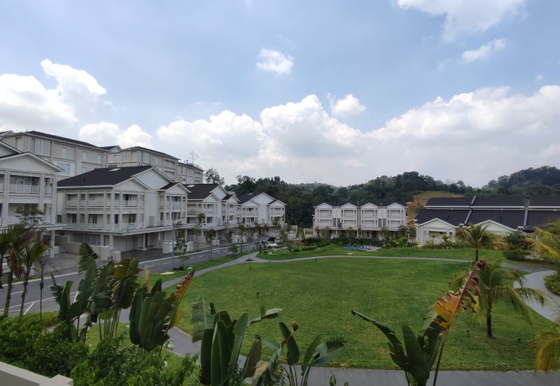 Brand New Unit @ Serene Mont Kiara, Sri Hartamas