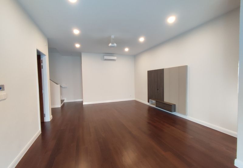 Brand New Unit @ Serene Mont Kiara, Sri Hartamas