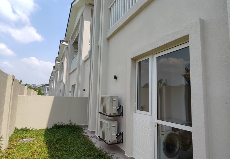 Corner Unit @ Serene Mont Kiara, Sri Hartamas