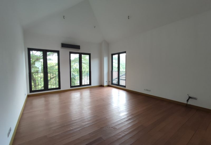 The Villa @ Serai Saujana / Villa Serai Saujana