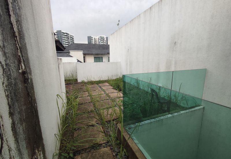 The Villa @ Serai Saujana / Villa Serai Saujana