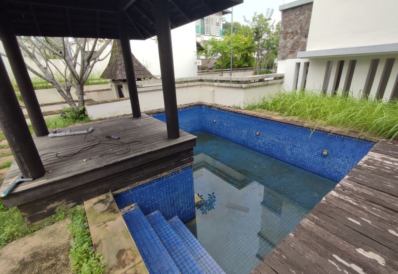 The Villa @ Serai Saujana / Villa Serai Saujana