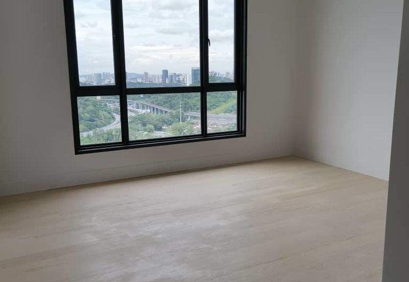 Beautiful unblocked KLCC/ PJ view condo