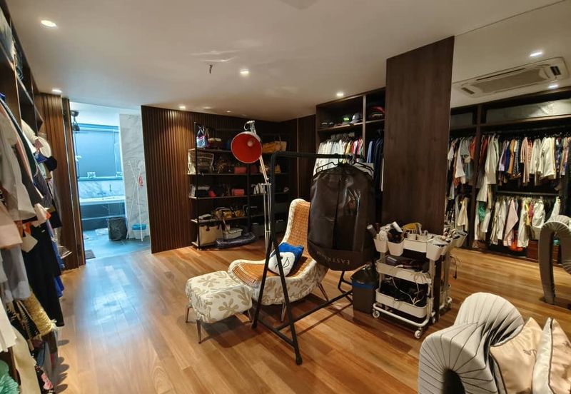 East Residence @ KLGCC