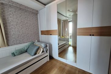 Ara Hill Condominium