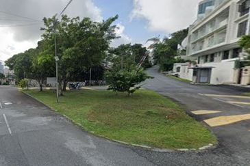 Bukit Pantai (Pantai Hill)