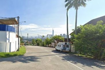 Bukit Pantai (Pantai Hill)