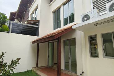 Sri Bukit Persekutuan