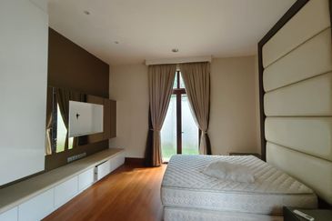 Bukit Tunku bungalow with pool for sale