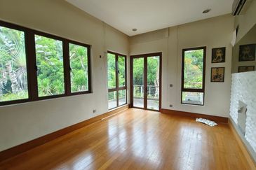 Bukit Tunku bungalow with pool for sale