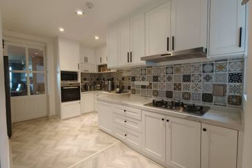 Ara Hill Condominium