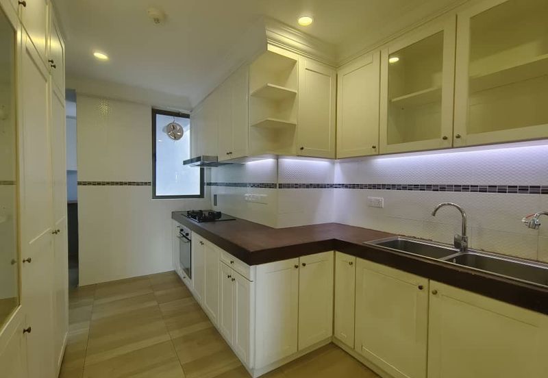 Ara Hill Condominium