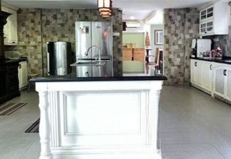 Renovated Bangsar bungalow with pool